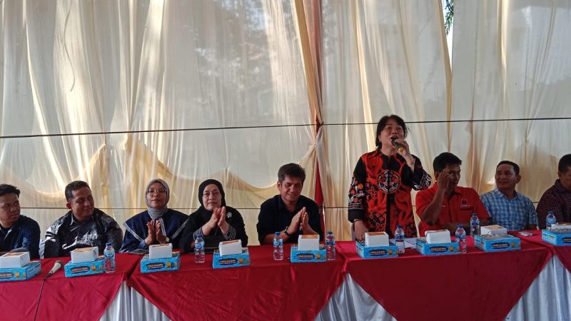 Sesi II Laksanakan Reses III, Dr.Lily Terima Aspirasi Warga Sampai Masalah TPS Yang Berdekatan dengan Lokasi Sekolah