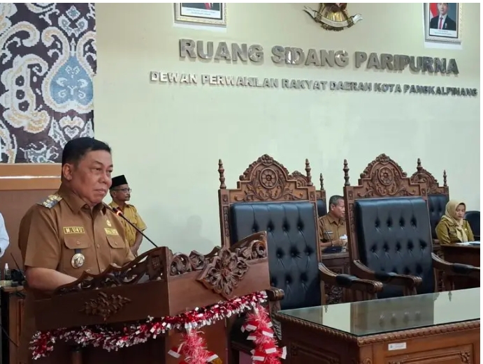Pj Walikota Pangkalpinang M.Unu Ibnudin Menghadiri Rapat Paripurna Kedua Puluh Satu Masa Persidangan III Tahun 2025
