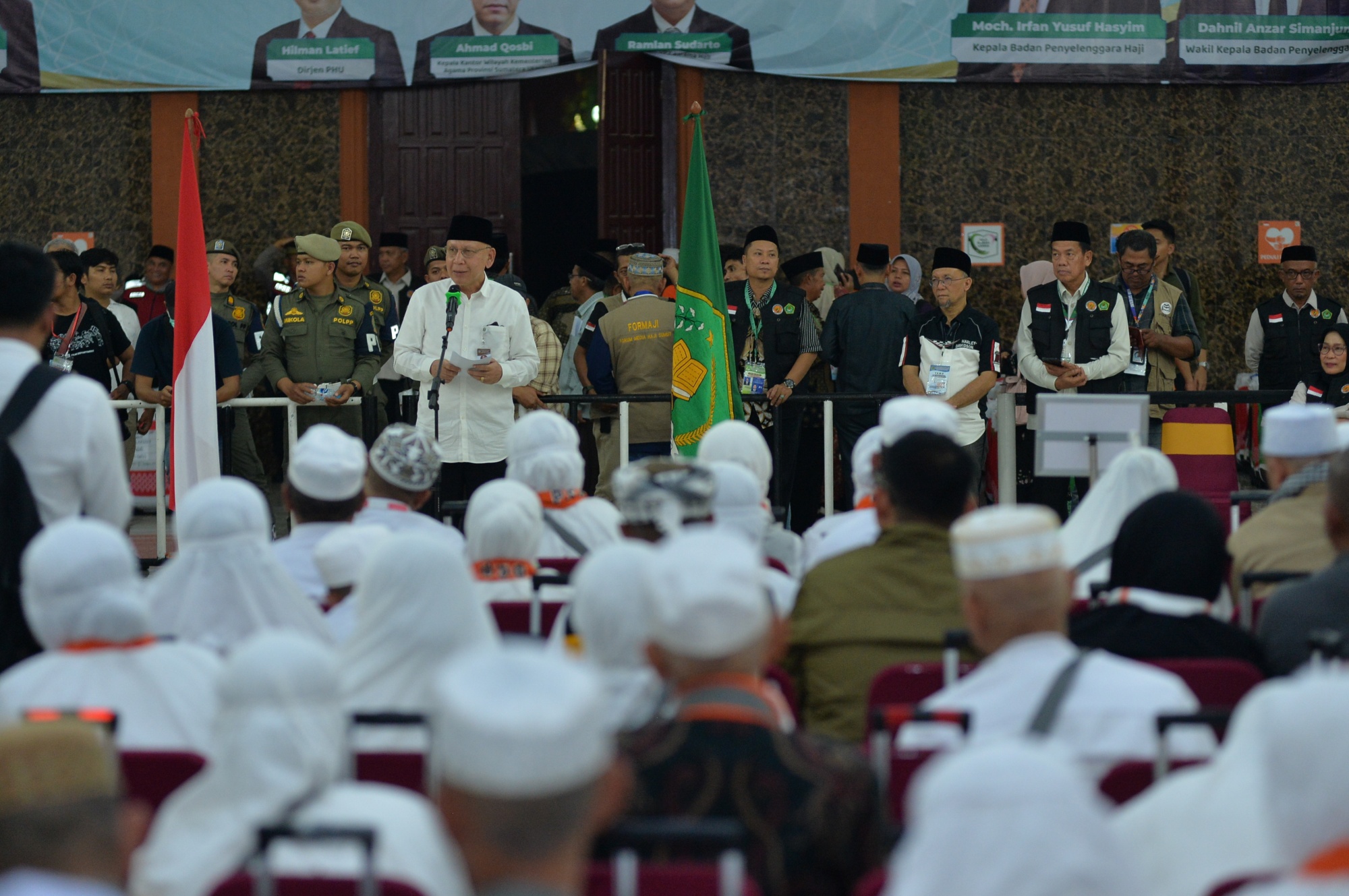 Sambut Kepulangan Jemaah Haji Kloter I Asal Kota Padangsidimpuan, Pj Sekdaprov Sumut : Semoga Jadi Haji yang Mabrur