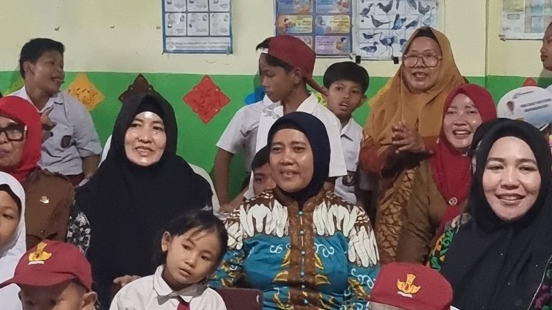 Ny. Endang Syah Afandin Ajak Anak-Anak Gemar Makan Ikan: Investasi Generasi Unggul Langkat