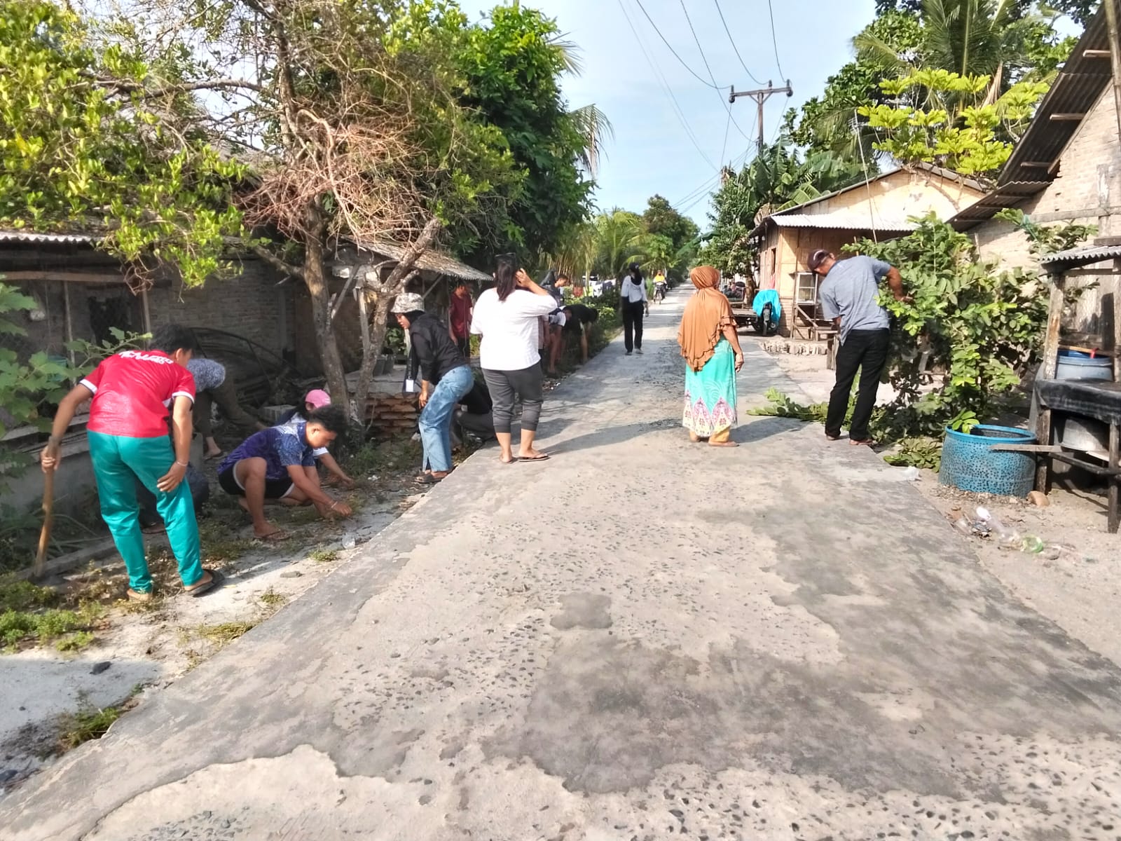Budayakan Gotong Royong Untuk Kebersihan dan Keindahan Desa Bagan Kuala