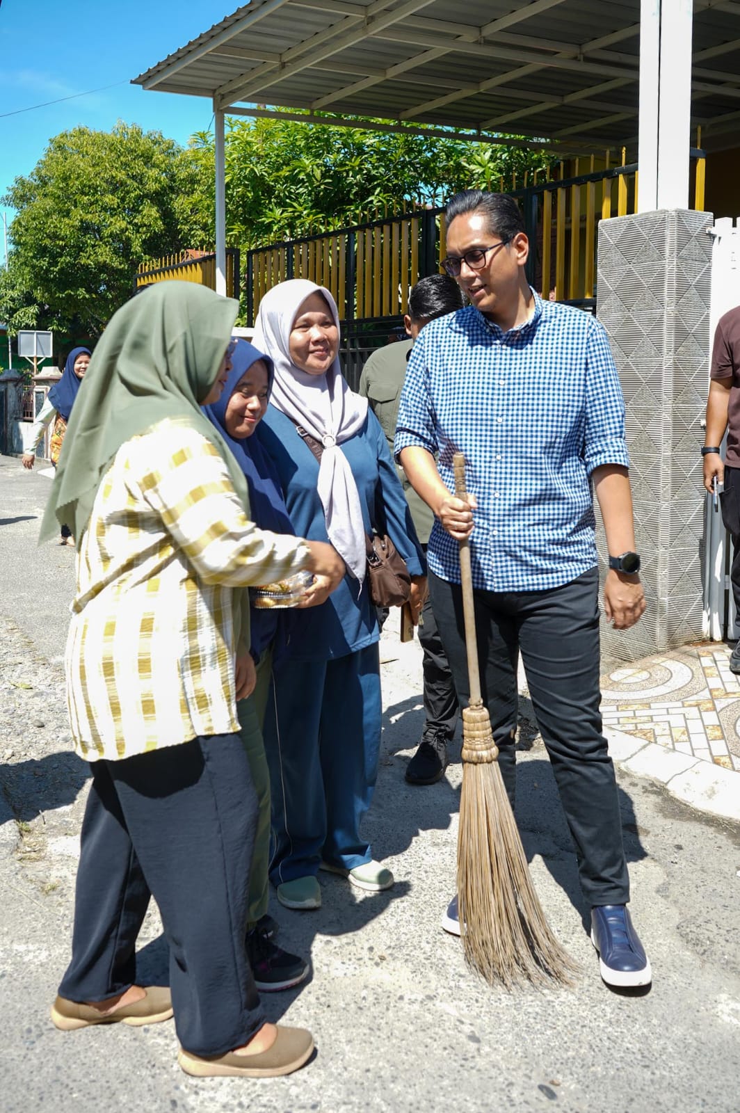 Rico Waas Serap Aspirasi Warga, Air Bersih pun Mengalir ke 300 Rumah di Jalan Tuba 3