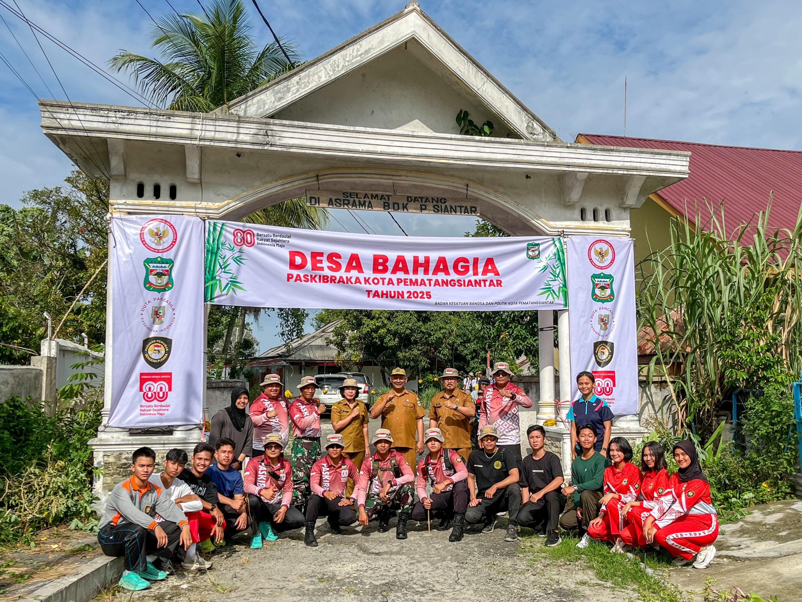 Wali Kota Diwakili Kaban Kesbangpol Melepas 55 Pelajar Calon Paskibraka Kota Pematangsiantar Tahun 2025