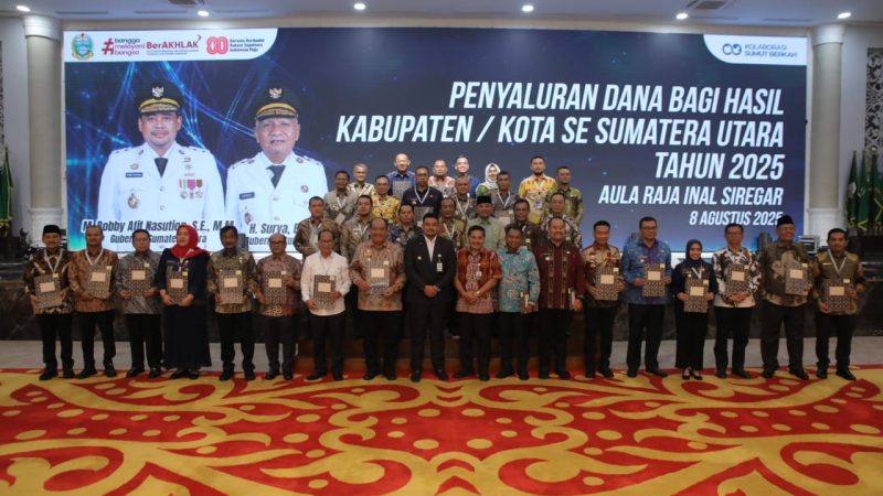 Serahkan DBH, Gubernur Sumut Tekankan Kolaborasi Bupati dan Wali Kota untuk Perkuat Layanan Dasar dan UHC