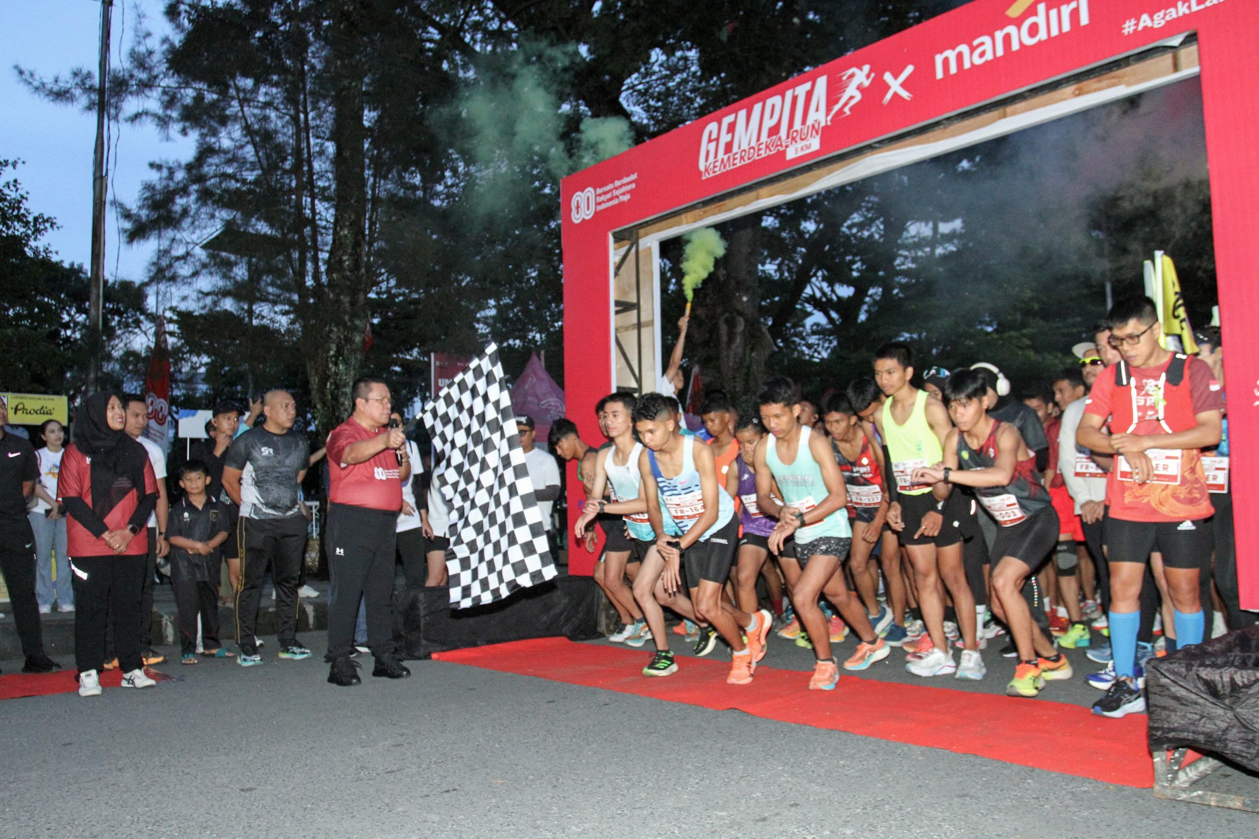 Wali Kota Pematangsiantar Melepas Peserta Gempita Kemerdekaan Run ‘Agak Lari Kelen’