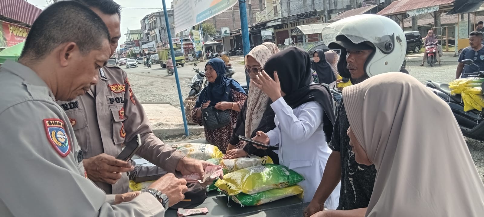 Gerakan Pangan Murah di Simpang Peut, Kapolres Nagan Raya Beri Dukungan Penuh