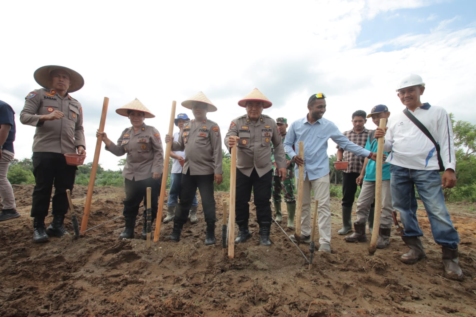 Siap Dukung Program Pemerintah, Polres Sergai Tanam Jagung Seluas 2 Hektar