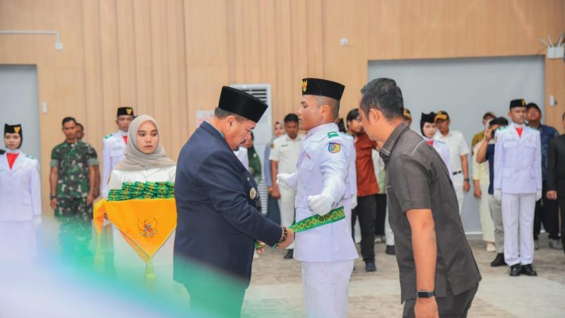 Persiapan HUT ke – 80 RI, Bupati Baharuddin Siagian Kukuhkan Paskibraka Batu Bara