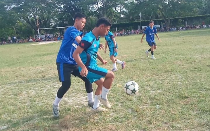 Turnamen Sepak Bola Tarkam U-15 Pemdes Petaring Sukses, Topi Miring FC Sabet Juara I