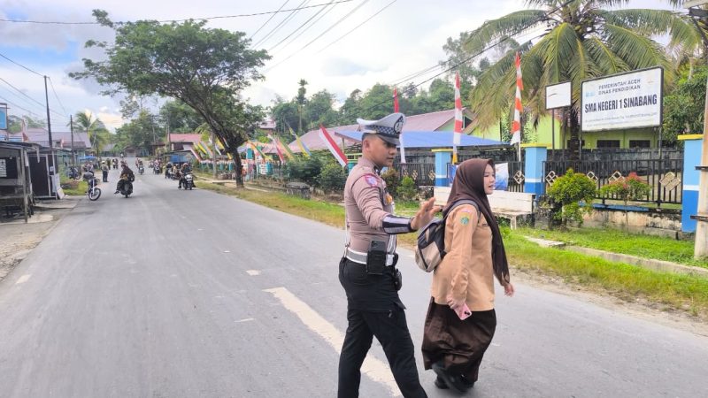 Satlantas Polres Simeulue Gelar Strong Point Pagi Untuk Cegah Laka Dan Kemacetan