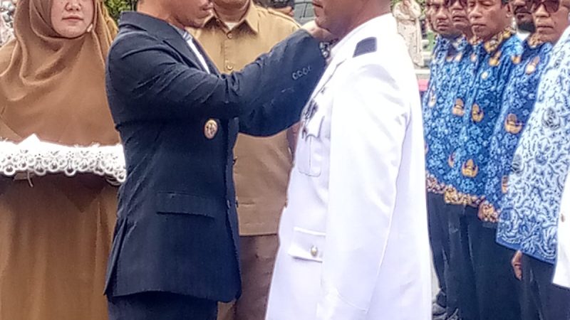 Bupati Aceh Barat, Tarmizi SP, MM, Melantik dan Mengambil Sumpah Jabatan 100 Pejabat Administrator, Pengawas, dan Fungsional di Lingkungan Pemerintah Kabupaten Aceh Barat