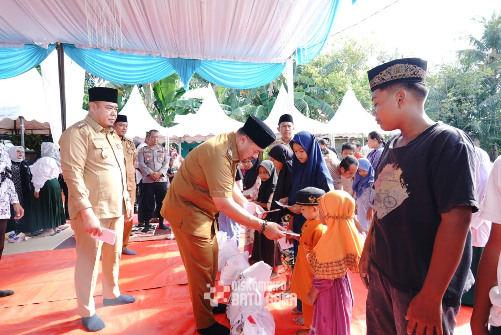 Semarak HUT ke – 58 Tahun Desa Simpang Dolok, Bupati Baharuddin Siagian Hadiri Kenduri Kampung