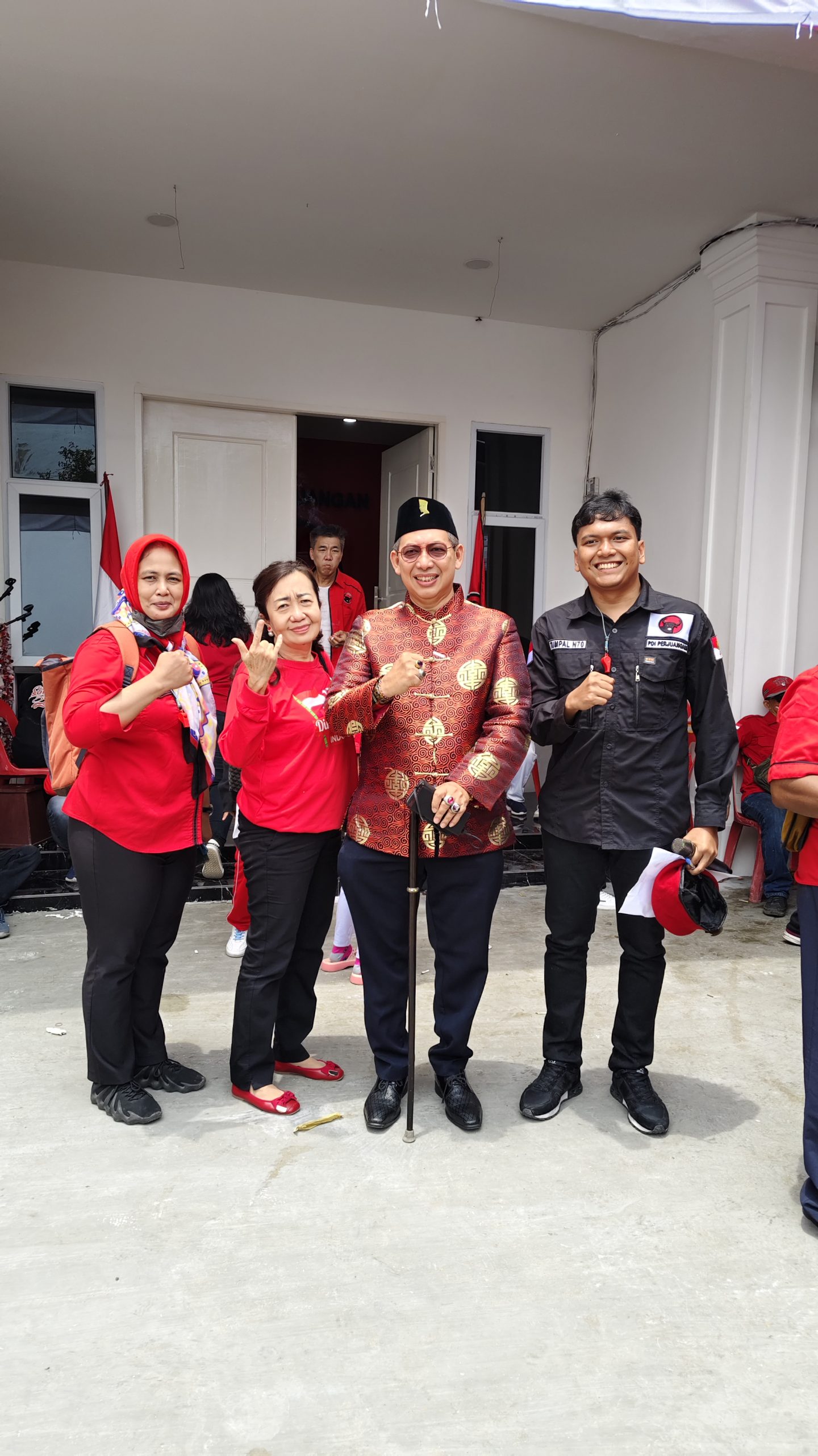 Semarakkan Kemerdekaan RI ke 80, Ketua DPRD Medan Kunjungi Kantor DPC PDI Perjuangan dan Berbaur Bersama Kader
