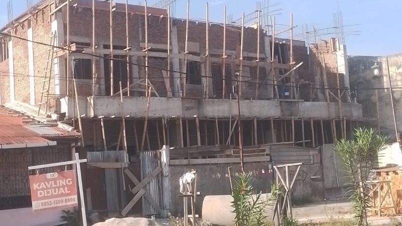 Lurah Akui Sudah Surati Pemilik Ruko Bermasalah, Tapi Pembangunan Tetap Jalan Terus