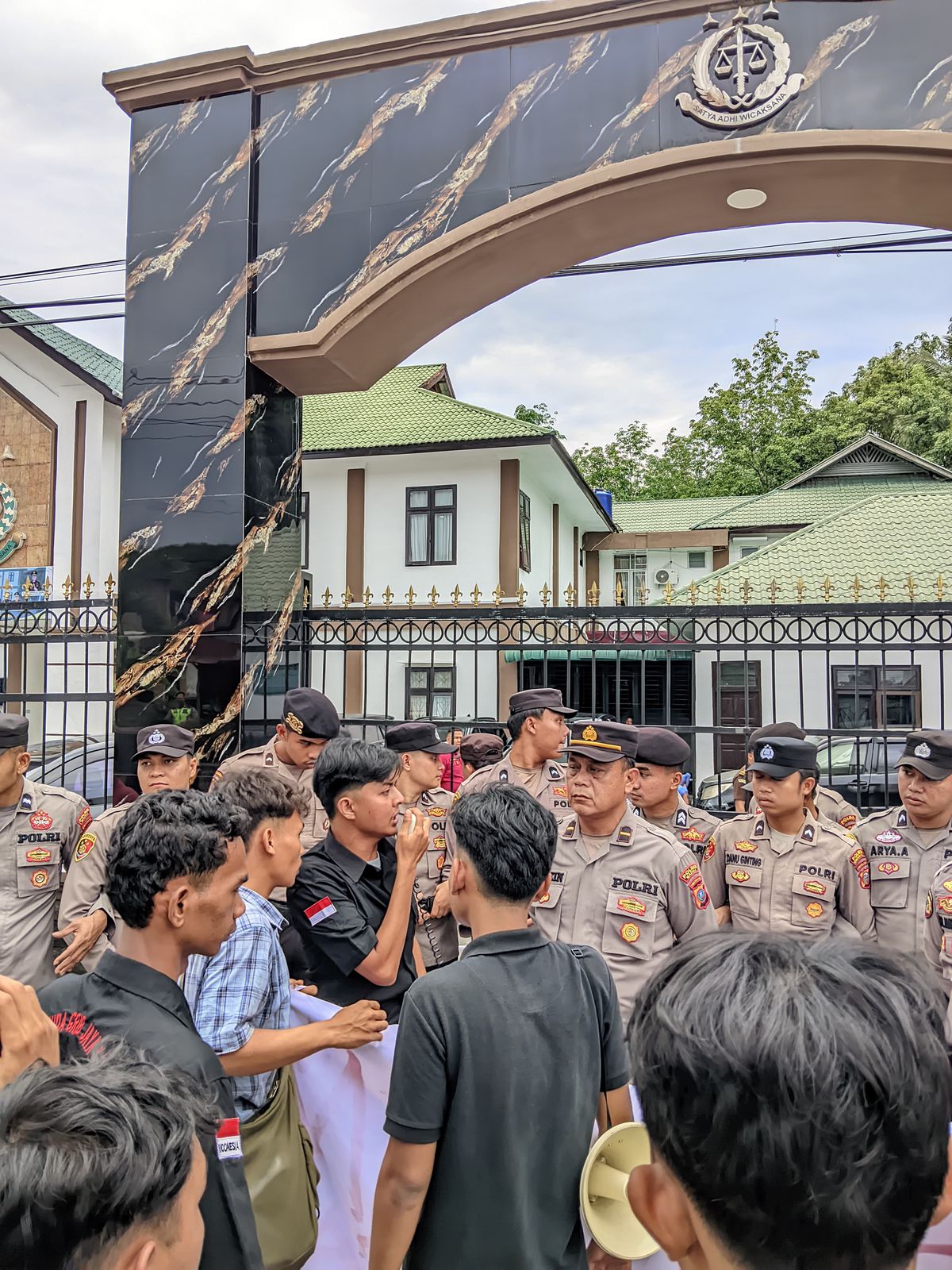 Aksi Damai, GM Grib Jaya Madina Desak Kejari Ungkap Politisi Partai Dan Mantan Bupati Diduga Ikut Nikmati Aliran Dana “Smart Village”