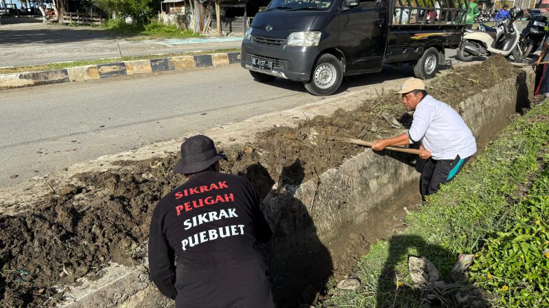 Dinas PUPR Aceh Barat Bersama Kecamatan Johan Pahlawan Menggelar Kegiatan Jumat Bersih