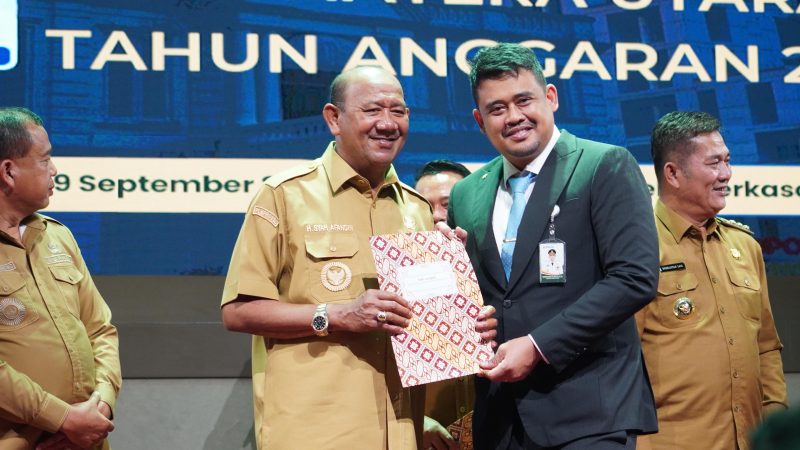 Syah Afandin Terima Penghargaan UHC, Komitmen Maksimalkan Pelayanan Kesehatan di Langkat