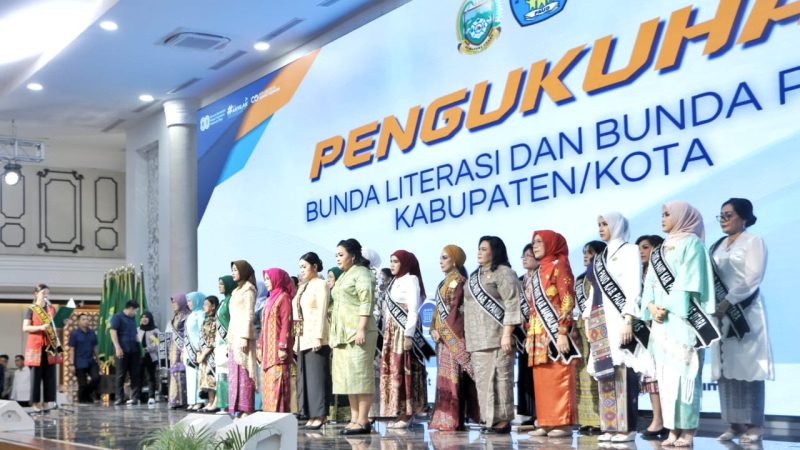 Ny Darmawati Anton Achmad Saragih Dikukuhkan Sebagai Bunda PAUD dan Bunda Literasi Kabupaten Simalungun
