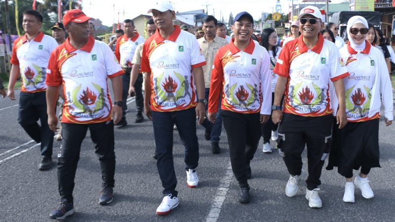 Meriahkan HUT RI ke-80, Bupati Simalungun Lepas Seribu Peserta Lomba Lari 10K, 5K, dan 3K