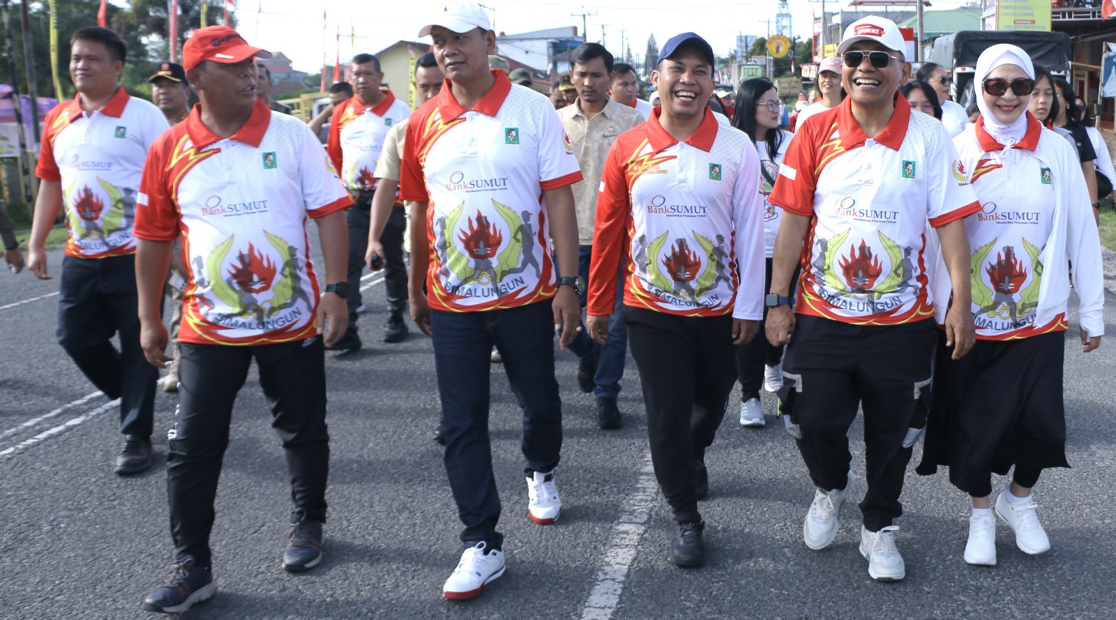 Meriahkan HUT RI ke-80, Bupati Simalungun Lepas Seribu Peserta Lomba Lari 10K, 5K, dan 3K