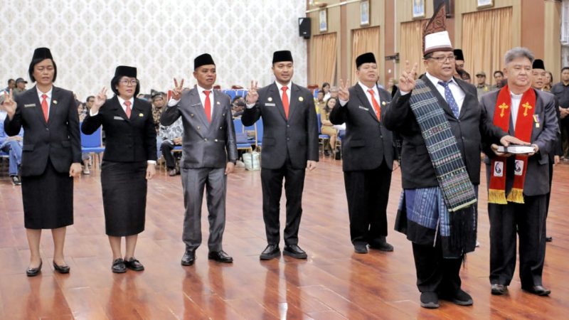 Bupati Simalungun Lantik Mixnon Andreas Simamora Sebagai Sekda Simalungun