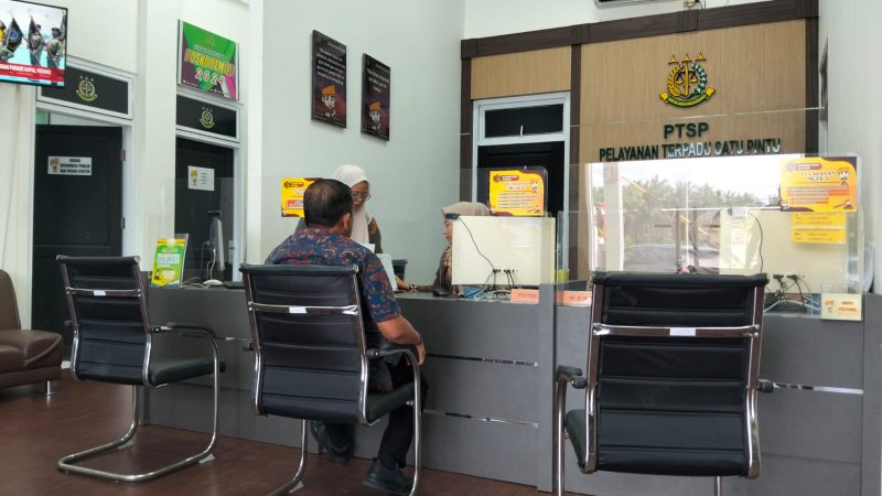 Eko Kabur Dari Incaran Wartawan Setelah 6 Jam Diperiksa Jaksa