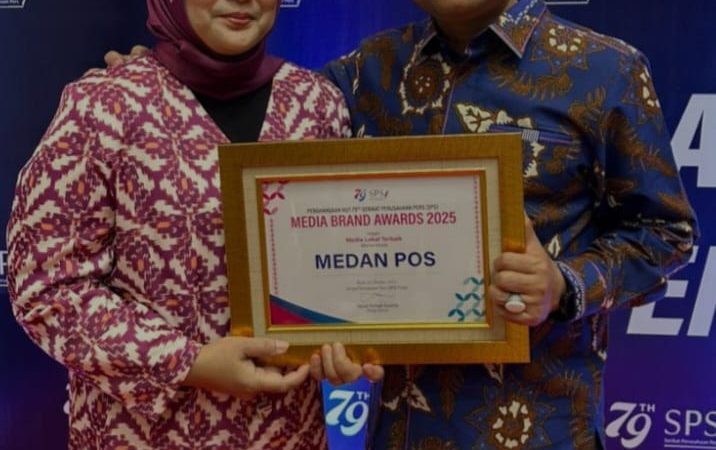 Harian Medan Pos Terima Penghargaan Media Lokal Terbaik