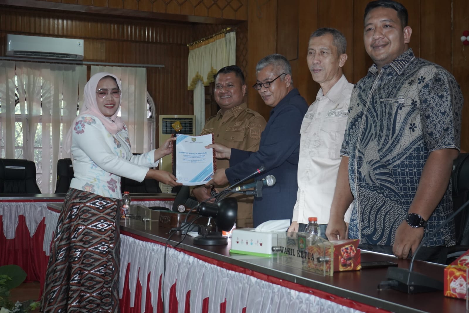 Wakil Bupati Asahan Sampaikan Penjelasan Pemerintah atas Pandangan Fraksi-Fraksi DPRD