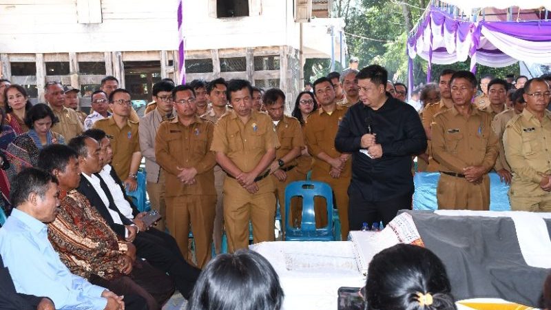 Bupati Samosir Sampaikan Ucapan Duka Cita atas Wafatnya Ibunda Wakil Bupati Samosir