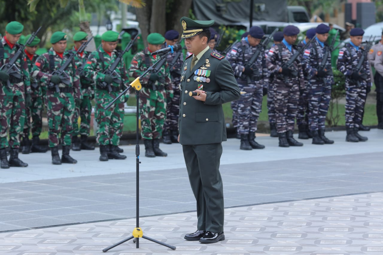 Forkopimda Asahan Peringati Hari Pahlawan dengan Upacara dan Ziarah di TMP Kisaran