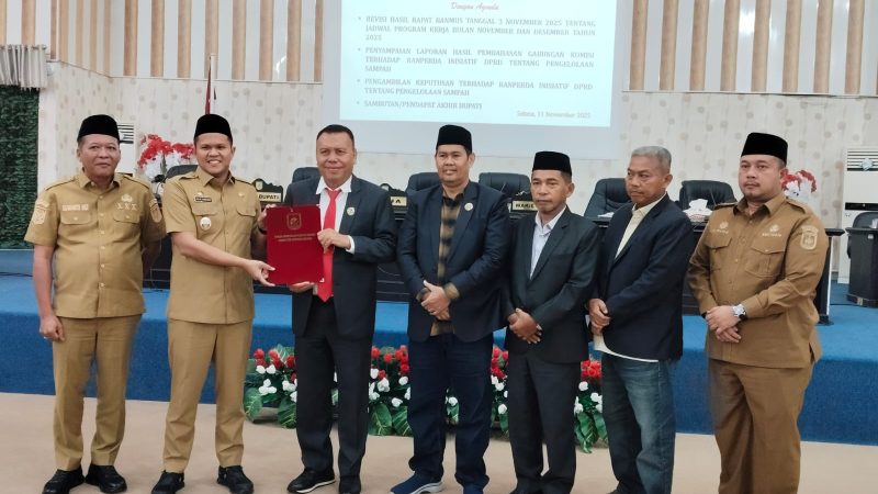 Rapat Paripurna DPRD Sergai, Ranperda Pengelolaan Sampah Disahkan Jadi Perda