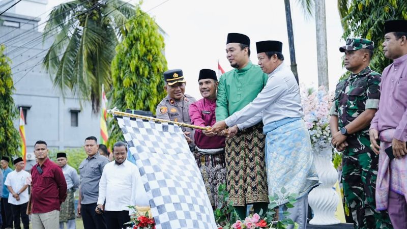 Bupati bersama Wabup Inhu Lepas Pawai Taaruf MTQ Tingkat Kabupaten Inhu