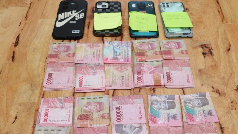 Diduga Lakukan Pemerasan 2(dua) Oknum Mahasiswa Di Tangkap Sat Reskrim Polres Langkat Polda Sumut