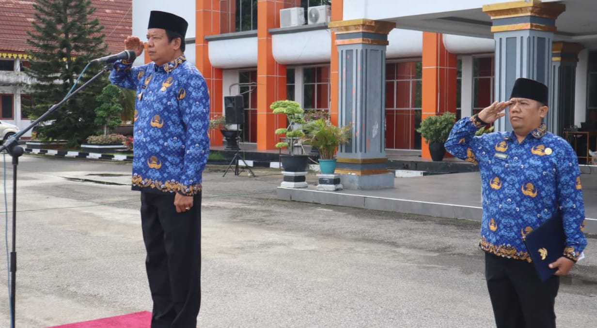 “Generasi Sehat, Masa Depan Hebat”, Wabup Inhu Pimpin Upacara HKN 2025