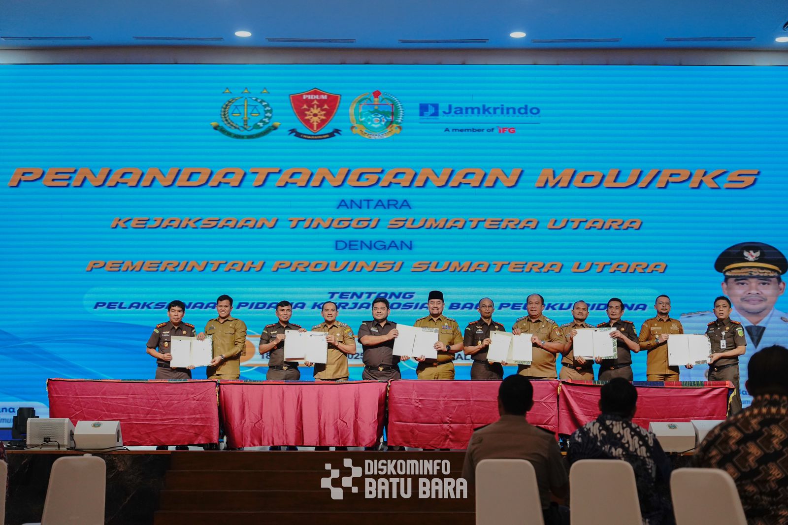Bupati Baharuddin Siagian Hadiri Penandatanganan MoU Pelaksanaan Pidana Kerja Sosial se-Sumatera Utara