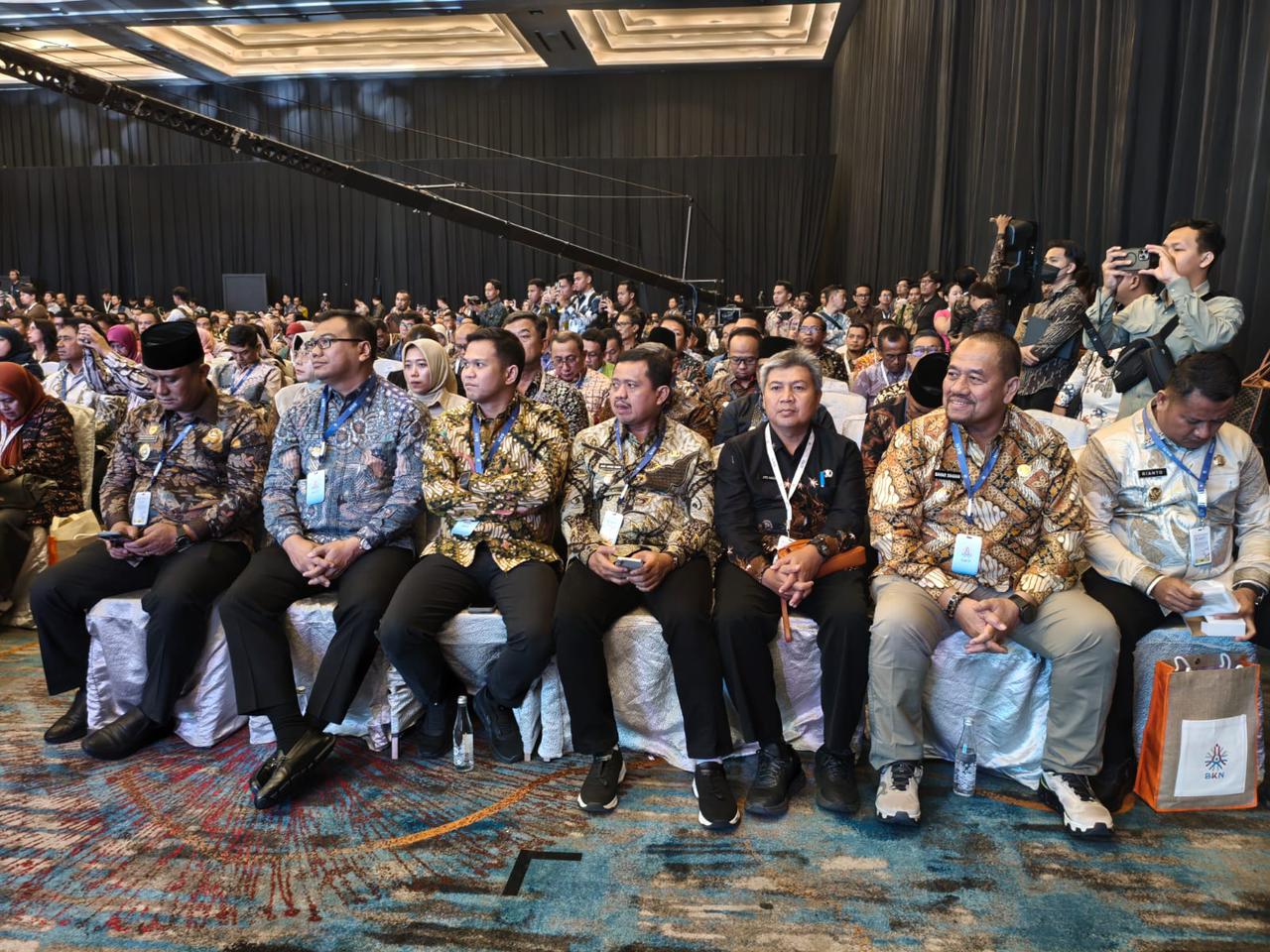 Komitmen Tingkatkan Kapasitas ASN, Bupati Baharuddin Siagian Hadiri Rakornas Kepegawaian BKN 2025