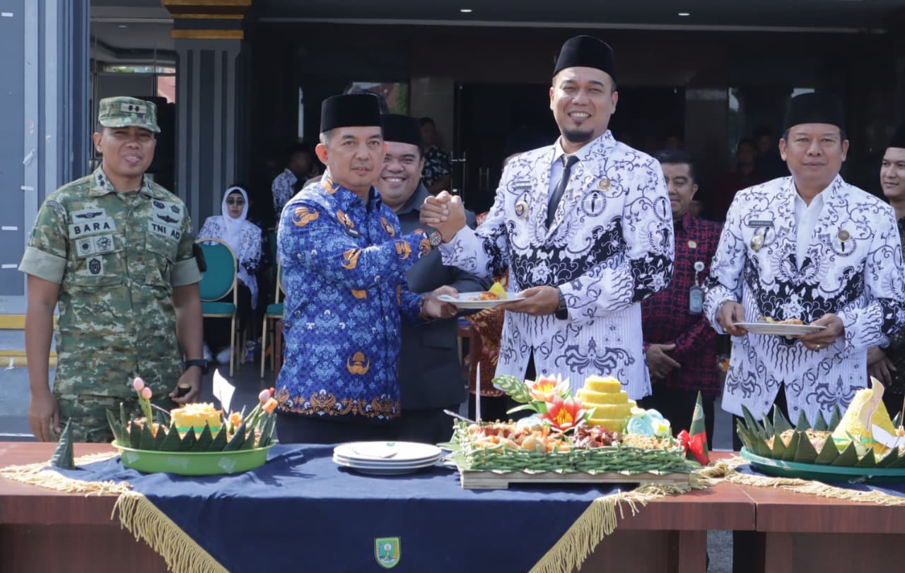 Peringatan Korpri dan HGN, Bupati Inhu :Wujudkan Pendidikan Bermutu Demi Kemajuan Inhu