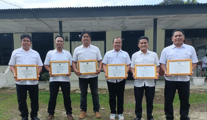 Personil unit Intel Kodim 0209/LB Raih Penghargaan Dari Danrem 022/PT Di Hari Pahlawan