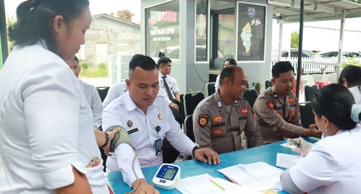 Peringati Hari Bakti Kementerian Imigrasi dan Pemasyarakatan, Lapas Rantauprapat Gelar Pengobatan Gratis dan Donor Darah