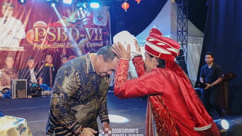Bupati Baharuddin Siagian Resmi Tutup Pekan Seni Budaya Daerah ke-VII Tahun 2025