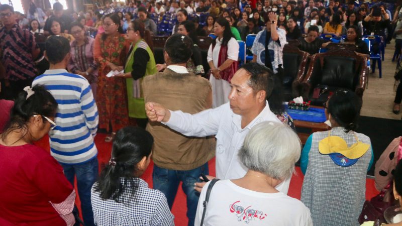 Lewat Ibadah Doa Bersama, Pemkab Taput Teguhkan Semangat Warga dan Salurkan Bantuan