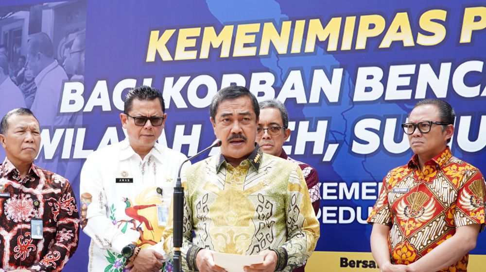 Menteri Imipas Kirim Bantuan Kemanusiaan untuk Korban Bencana di Aceh, Sumut, dan Sumbar