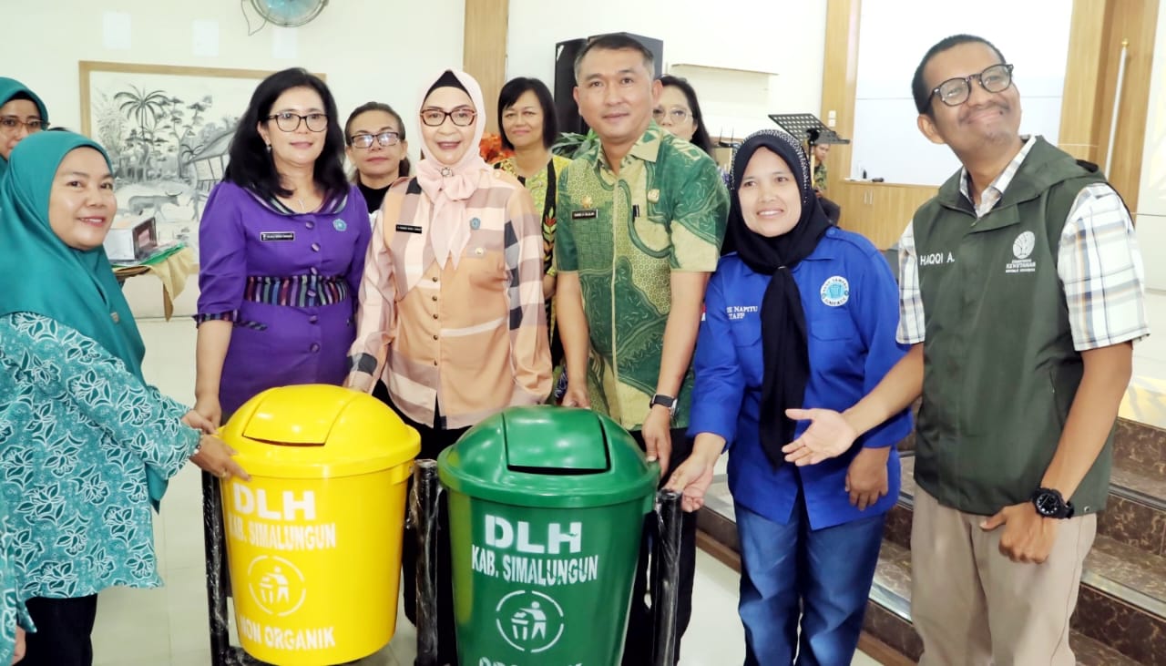Di Acara Sosialisasi Lingkungan Hidup: PKK di Simalungun Ditantang Jadi Agen Pembangunan Nagori Hijau