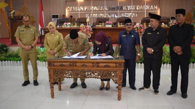 DPRD Kabupaten Langkat Mengesahkan R. APBD Tahun Anggaran 2026 Sebesar Rp.2.195.085.604.454