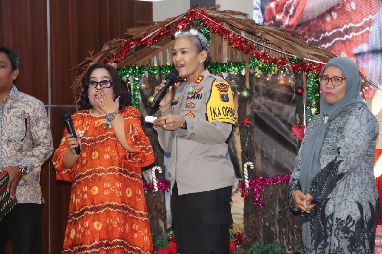 Kapolres Pematangsiantar Hadiri Perayaan Natal Tim Penggerak PKK Tahun 2025