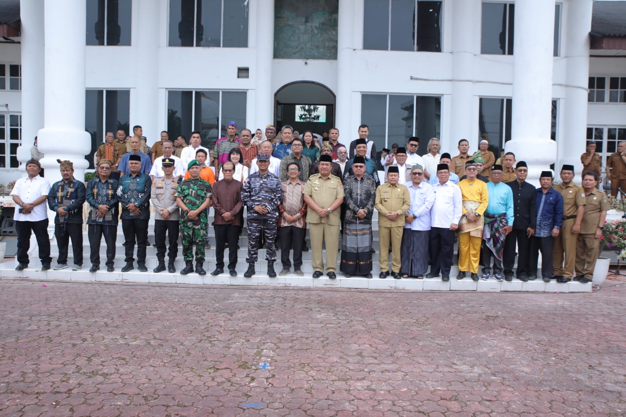 Bupati Asahan Bersama Danlanal dan Forkopimda Lepas Bantuan untuk Korban Bencana di Sumatera Utara, Aceh, dan Sumatera Barat