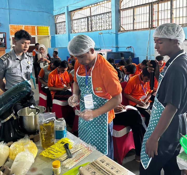 Tingkatkan Keterampilan WBP, Lapas Rantauprapat Laksanakan Pelatihan Pembuatan Roti