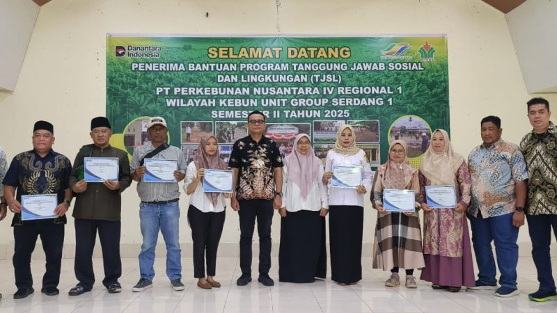 PTPN IV Regional 1 Kembali Serahkan TJSL Kepada 42 Objek Penerima