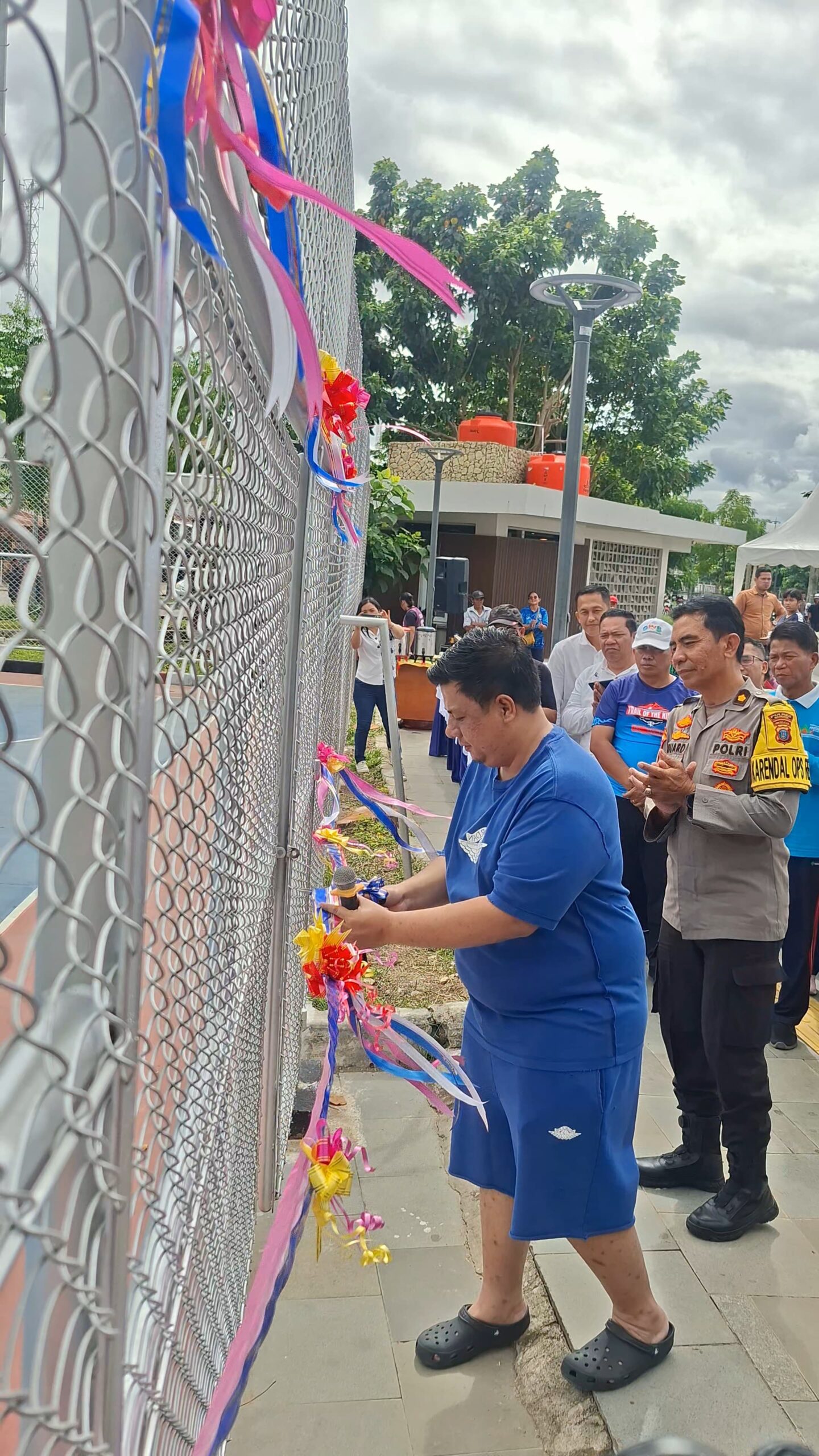 Tambah Daya Tarik WFC, Bupati Samosir Resmikan Lapangan Basket Tepi Danau Toba