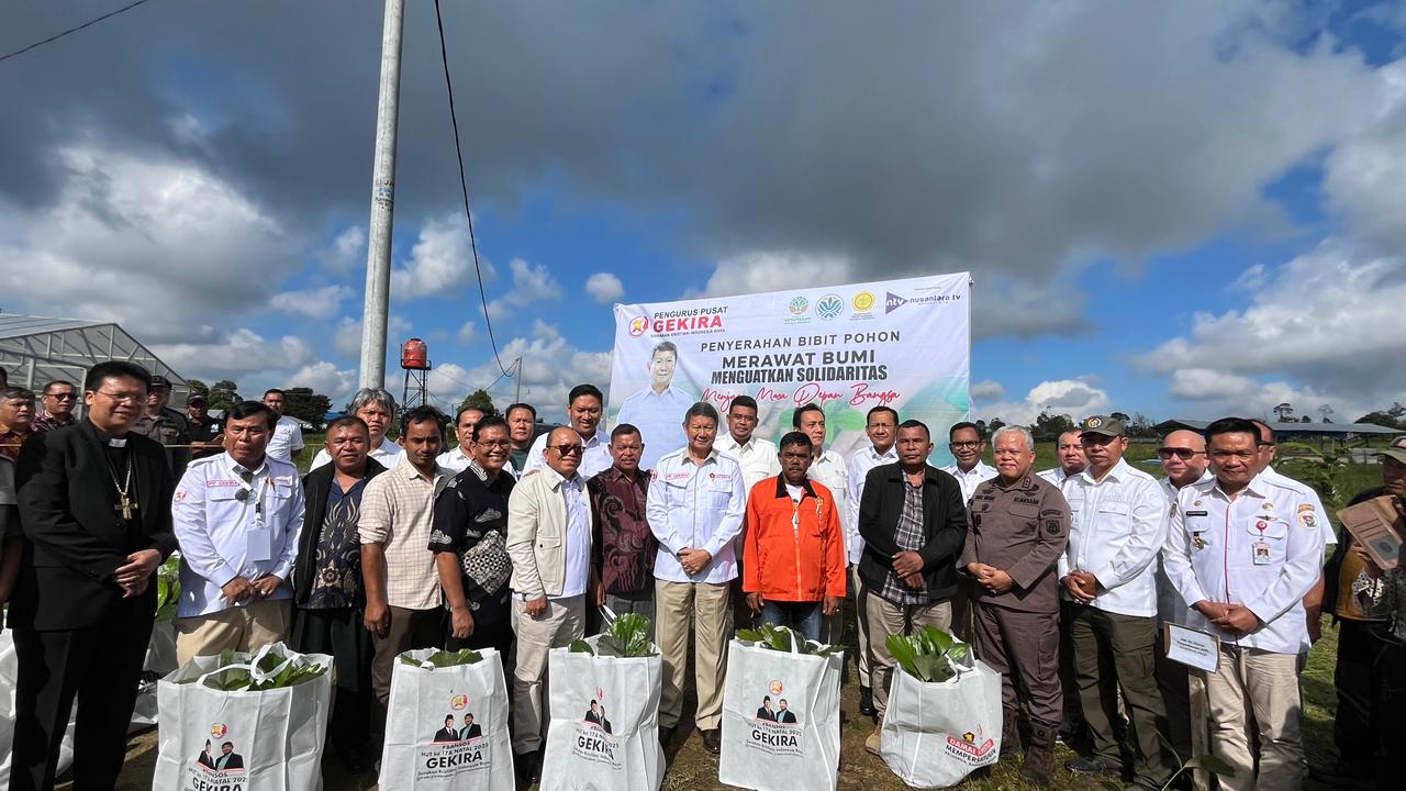 Pemkab Tapanuli Utara Bersama Utusan Khusus Presiden Tanam Pohon dan Bahas Mitigasi Bencana